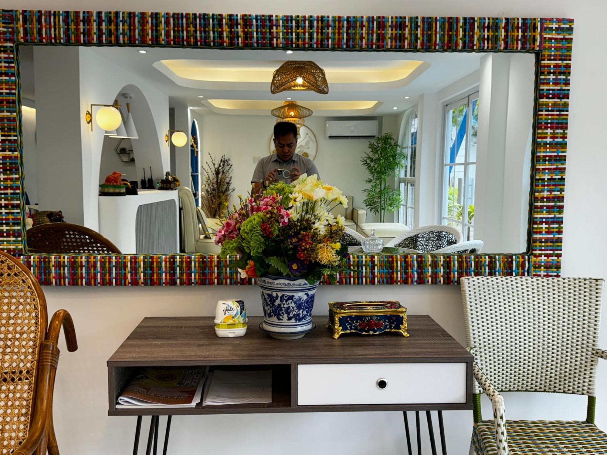 Bernese Resort Hotel Powered By Cocotel Ligao Exteriör bild