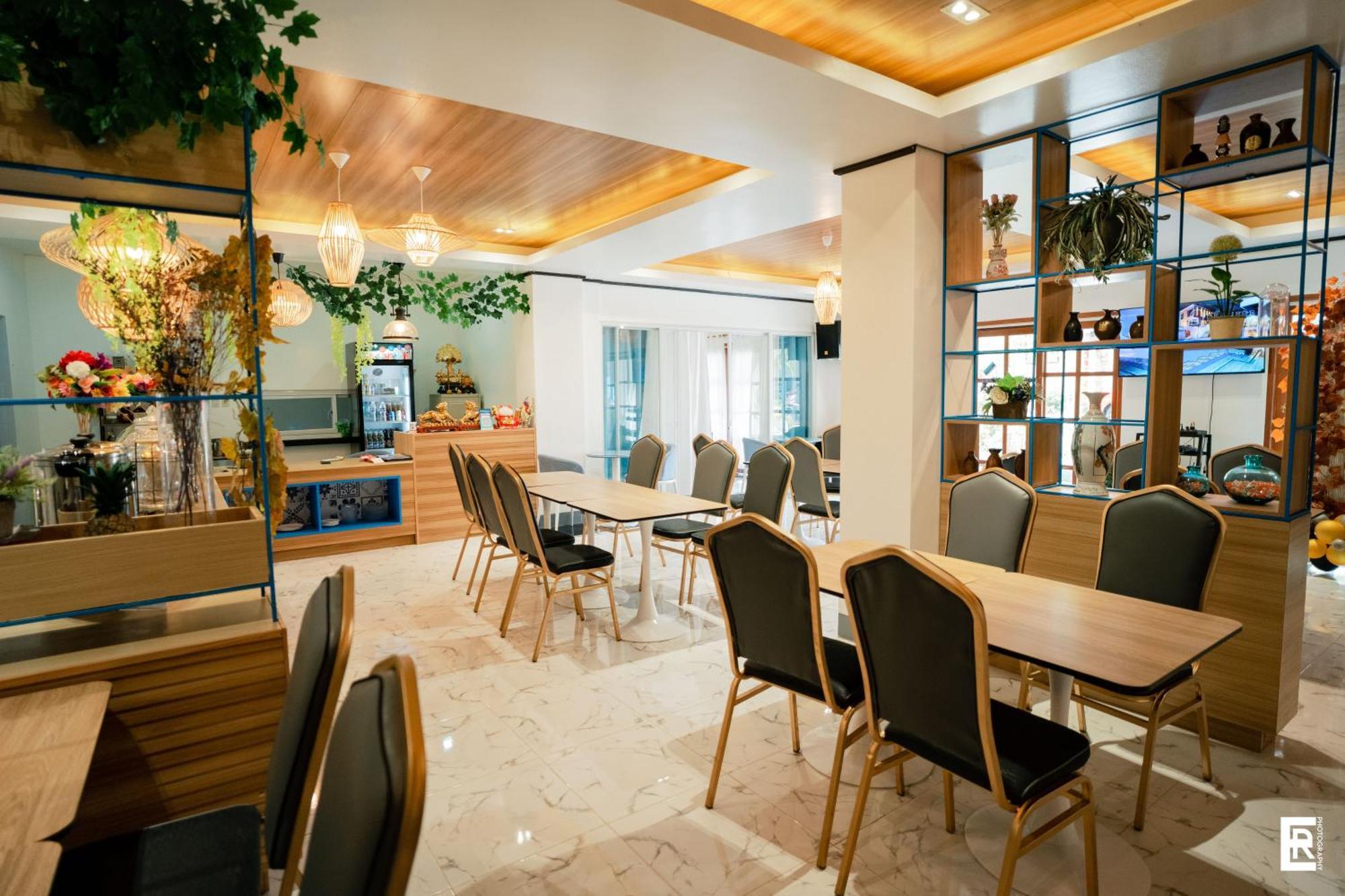 Bernese Resort Hotel Powered By Cocotel Ligao Exteriör bild